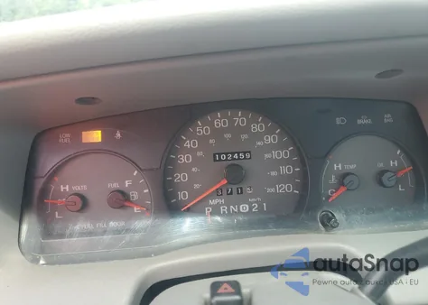 2000 Mercury Grand Marquis Ls z USA, uszkodzony, nr VIN 2MEFM75W8YX623866